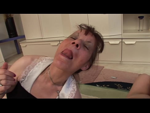 ❤️ Zwei Großmütter und ein Großvater haben einen Dreier ❤ Fucking bei de.high-pass.ru ❌️❤
